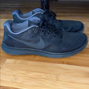 Nike women’s free run running shoes